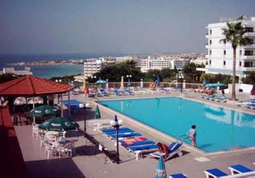 Tofinis Hotel Ayia Napa Exterior photo
