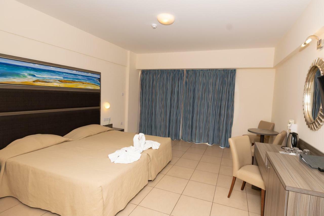 Tofinis Hotel Ayia Napa Exterior photo